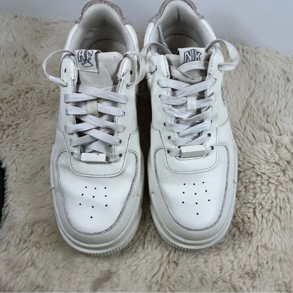 Nike White Air Force 1 Sneakers Classic  Design Women 8.5‎